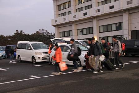 11.27　都島工業高⑦出発.JPG
