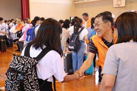 6.6 錦台中⑦握手.jpg