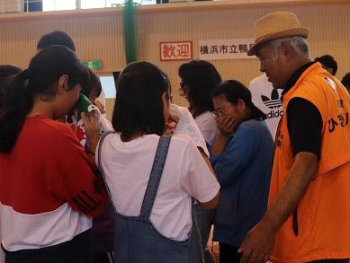 握手　川村や.jpg