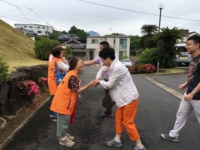 6.11 上海握手.jpg
